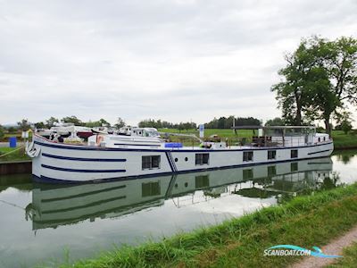 Spits Varend Woonschip Met Rijn Certificaat Live a board / Riverboat 1929, with GM Detroit<br />671 engine, The Netherlands