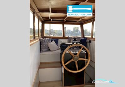 Stijlsteven 1900 Live a board / Riverboat 1904, with Dieselmotor engine, The Netherlands