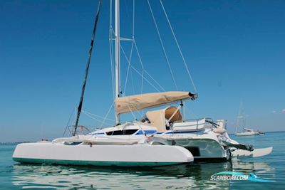 Dragonfly 28 PERFORMANCE Mehrrumpfboot 2017, mit Honda motor, Frankreich