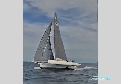 Farrier F32-RX Folding Trimaran Mehrrumpfboot 2014, mit Honda 20 motor, Frankreich