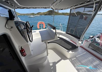 Fountaine Pakot Lavezii 40 Mehrrumpfboot 2005, mit Volvo,D1-30 motor, Martinique
