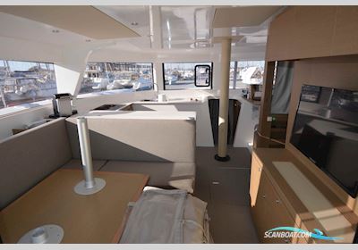 NEEL 47 POWER Mehrrumpfboot 2019, mit VOLVO motor, Frankreich