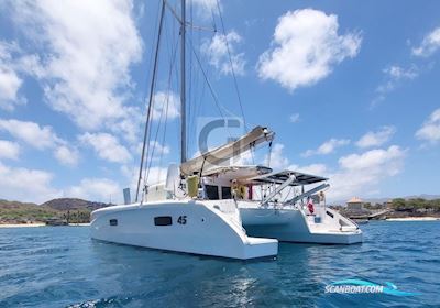 Outremer 45 Mk2 Mehrrumpfboot 2020, mit Volvo Penta D1-30 motor, Spanien