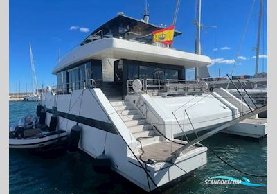 Sunreef Yachts Supreme 68 Mehrrumpfboot 2017, mit John Deere 500 motor, Spanien