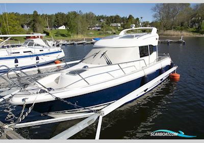 Aquador 28 C Motor boat 2011, with Cummins Mercruiser ES 4,2, 320 hp engine, Sweden