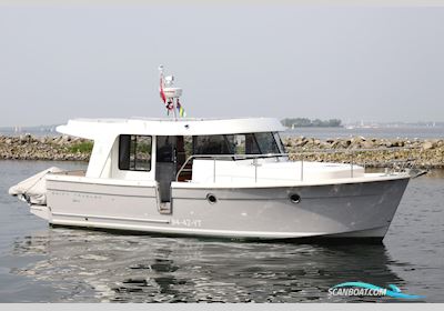 Beneteau Swift Trawler 34 S Motor boat 2015, with Cummins® engine, The Netherlands
