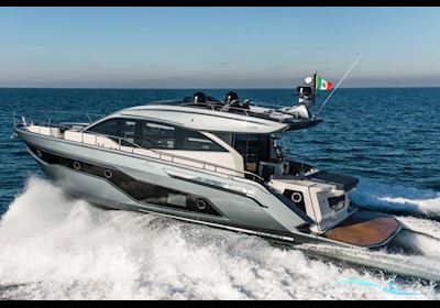 Cranchi E 52 S Motor boat 2017, with Volvo Penta Ips 600 engine, Italy
