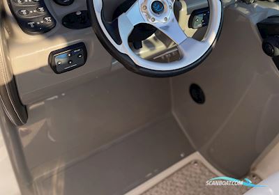Cruisers Yachts 300 Express 2 X VP D3 Diesel Motor boat 2005, with Volvo Penta D3 engine, Sweden