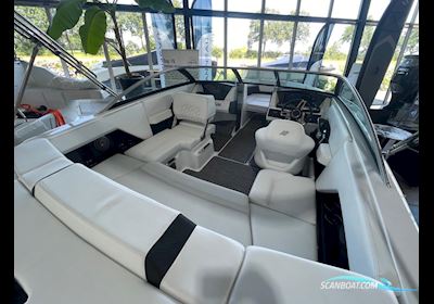 Four Winns H2 Bowrider Inboard Motor boat 2024, with Mercruiser engine, The Netherlands