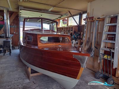 Klassieke Kajuitboot 6.10 Motor boat 1958, The Netherlands