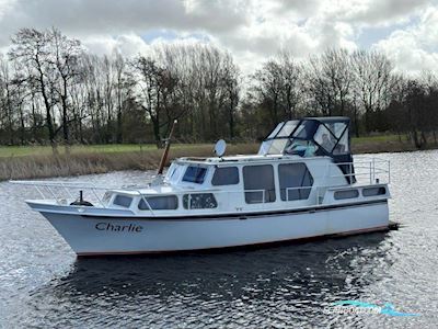 Middelzee Kruiser 1100 AK Motor boat 1983, with  Daf 575 ca 105 pk engine, The Netherlands
