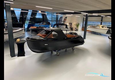 Oud Huijzer 580 Motor boat 2023, with Honda engine, The Netherlands