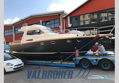 PORTOFINO MARINE 37 FLY Motor boat 2011, with FTP INDUSTRIAL NG DENT M 37 engine, Italy
