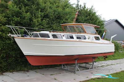 Polyflash 915 Motor boat 1969, with Perkins engine, The Netherlands