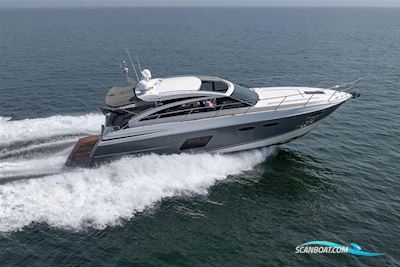 Princess V52 Motor boat 2014, with 2 x Caterpillar C12A-715 engine, United Kingdom