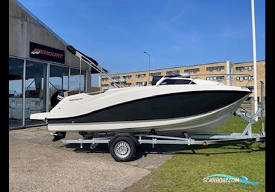 Quicksilver 555 Cabin Med Mercury F100 Efi Elpt Samt Masser af Udstyr Motor boat 2024, Denmark