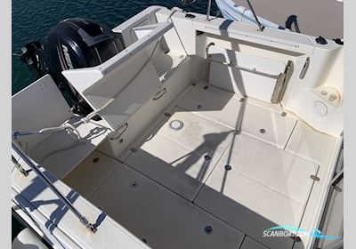 Quicksilver 605 PILOTHOUSE Motor boat 2014, with MERCURY engine, France