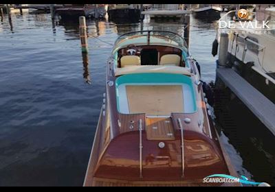 Retro Classic 8.3 Motor boat 2023, with Selectable engine, Germany