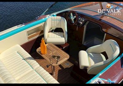 Retro Classic 8.3 Motor boat 2024, with Selectable engine, Germany