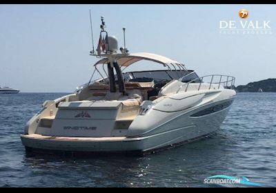 Riva 52 le Motor boat 2016, with Man V-10 engine, France