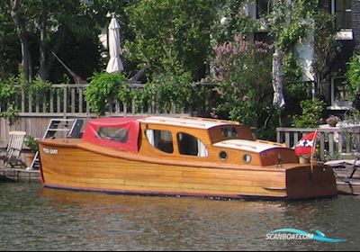 Salonboot 7,5 m Motor boat 1951, with Hanomag engine, The Netherlands