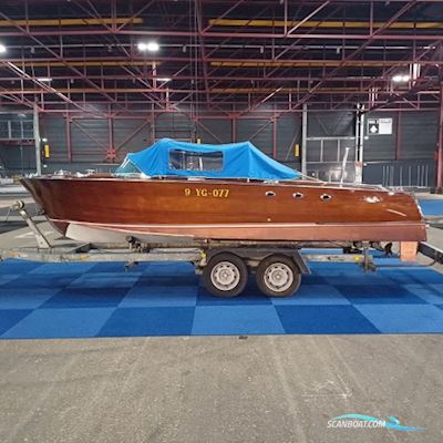 Swiss Craft Riviera Runabout Motor boat 1962, with Chevy engine, The Netherlands