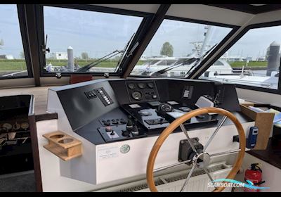 Valk Super Falcon 45 GS Motor boat 1990, with Volvo Penta 200 pk. engine, The Netherlands