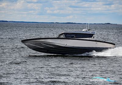 Viggo C10 Motor boat 2024, with Mercury V8 300 engine, Sweden
