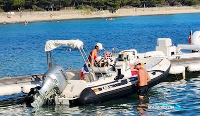 Zar - Formenti 57 Motor boat 1997, with Honda HB 115 CV 4 Temps engine, France