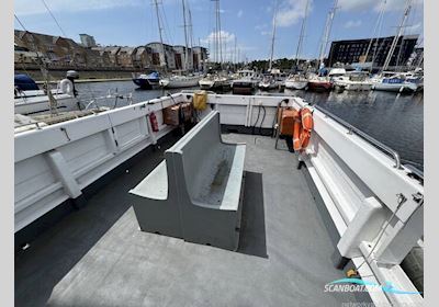 9.5 Catamaran Motorbåd 2008, med Suzuki DF175 motor, England