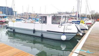 9.5 Catamaran Motorbåd 2008, med Suzuki DF175 motor, England