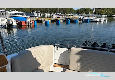 AQUADOR 25 DC Motorbåd 2022, med Mercruiser  motor, Sverige