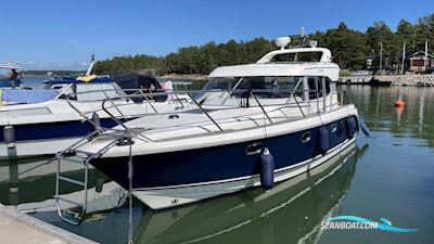 AQUADOR 32 C Motorbåd 2006, med Yanmar motor, Sverige