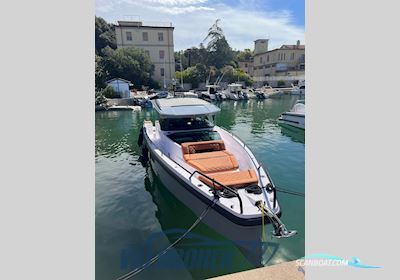 AXOPAR 37 XC Cross Cabin Motorbåd 2022, med Mercury V8 4 tempi motor, Montenegro