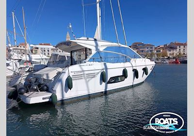 Absolute 43 STY Motorbåd 2013, med VOLVO PENTA motor, Frankrig