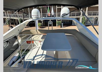 Absolute 52 FLY Motorbåd 2016, med Volvo Penta IPS 600 motor, Italien