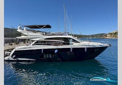 Absolute 52 FLY Motorbåd 2016, med Volvo Penta IPS 600 motor, Italien