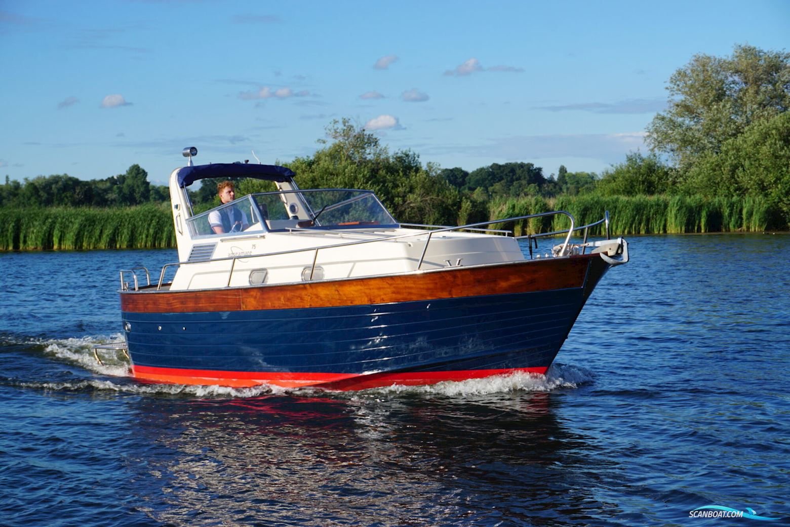 Apreamare 75 Motorbåd 2004, med VM motor, Holland