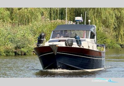 Apreamare 9 / 2 Motorbåd 1996, med VM motor, Holland