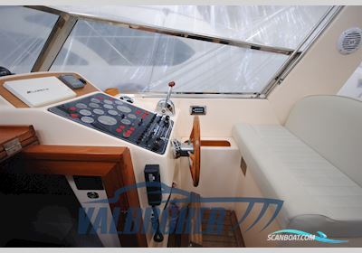 Apreamare Aprea 10 Semi Cabin Motorbåd 2004, med VM Motori 706 LH motor, Italien