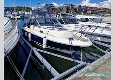 Aquador 21 Was Motorbåd 2010, med Mercruiser V8 5.0Mpi/Bravo 3 motor, Sverige