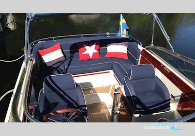 Aquador 23 DC Motorbåd 2007, med  Mercruiser/Cummins motor, Sverige