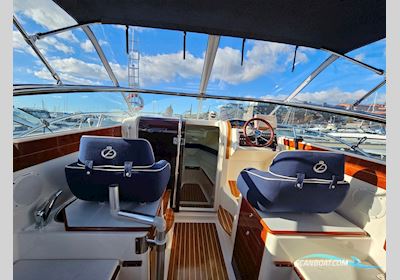Aquador 23 DC Motorbåd 2007, med Mercruiser 5,0 MPI/Bravo 1 motor, Sverige