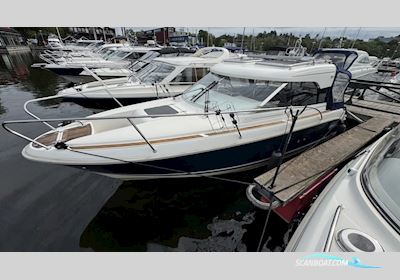 Aquador 23 HT Motorbåd 2004, med Mercruiser motor, Sverige