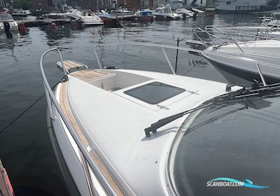 Aquador 25 DC Motorbåd 2019, med Mercruiser 4,5 Mpi motor, Sverige
