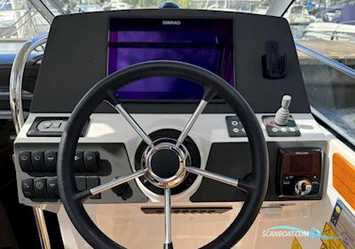 Aquador 25 HT Motorbåd 2021, med Mercruiser motor, Sverige