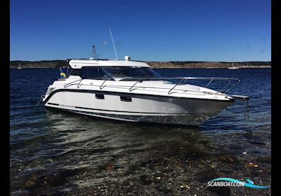 Aquador 27 HT Motorbåd 2018, med Mercury Diesel V6-260 hk motor, Sverige