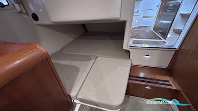 Aquador 28 HT Motorbåd 2022, med Mercruiser 3.0 l Diesel motor, Danmark