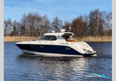 Aquador 28 Hard Top Motorbåd 1999, med Volvo Penta motor, Holland