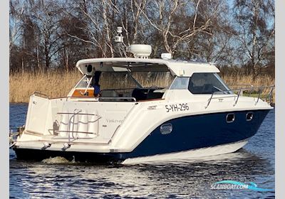 Aquador 28 Hard Top Motorbåd 1999, med Volvo Penta motor, Holland